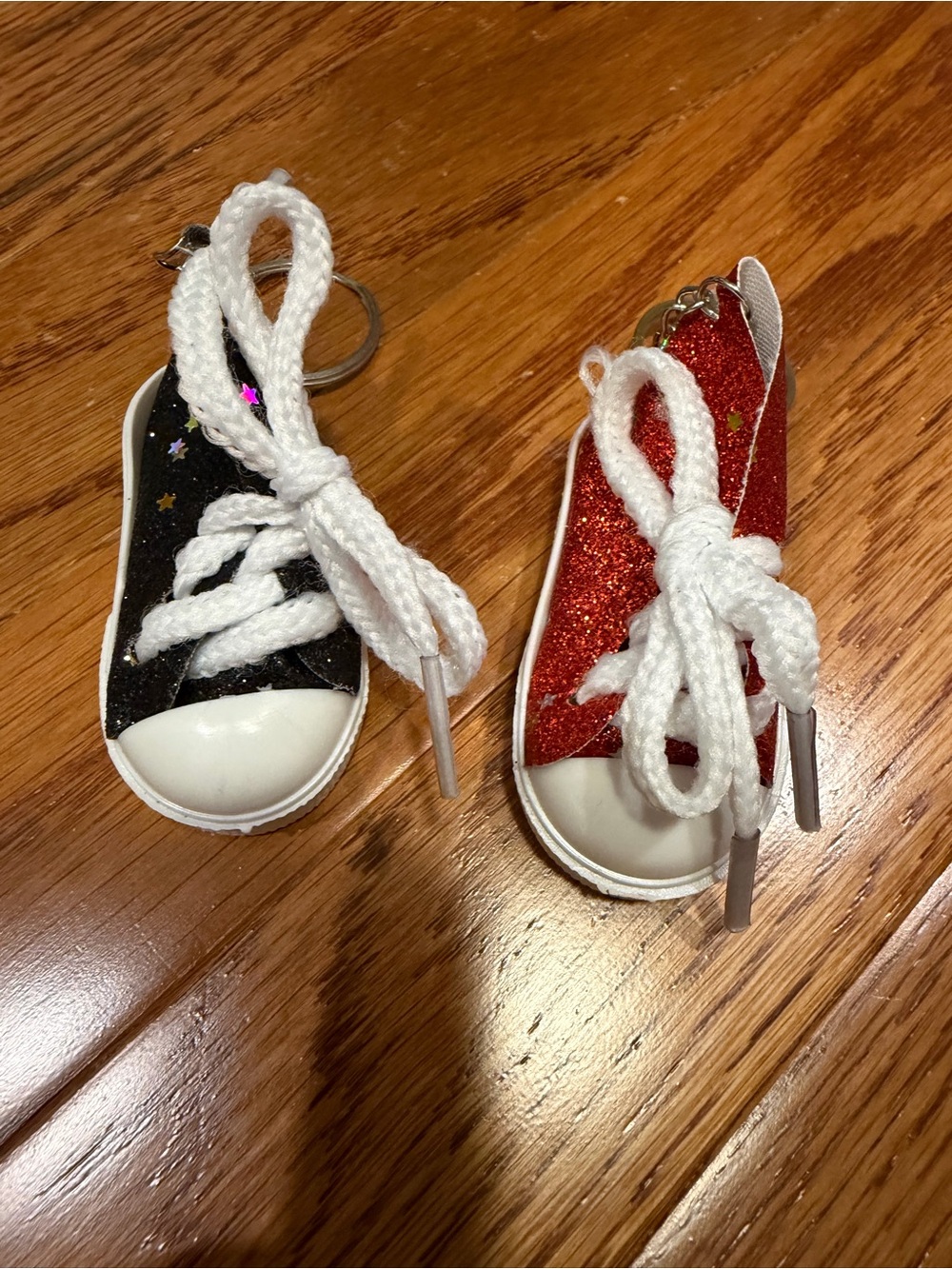 Glitter Sneaker Keychain Set - Red & Black